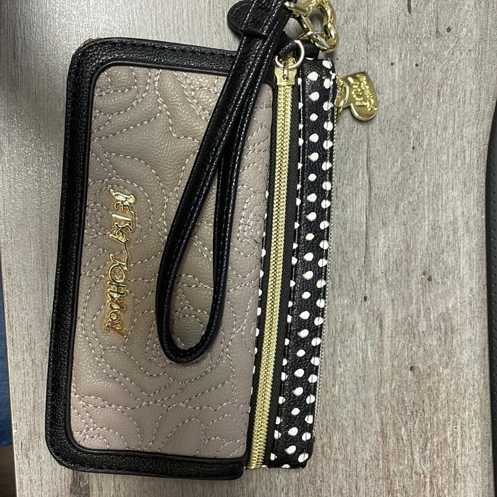 NWOT Betsey Johnson Wristlet/Wallet/Clutch